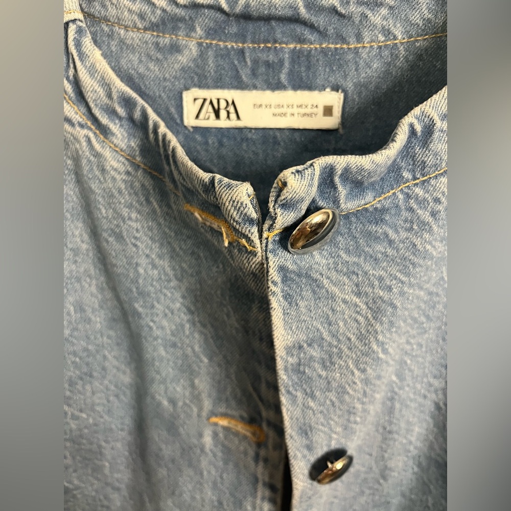 Zara collarless Cropped denim Jean Boxy Fit jacket w/ silver buttons XS - Picture 2 of 9